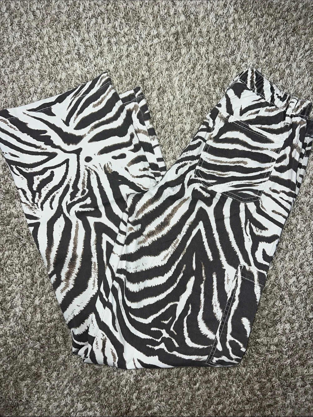 NWT! VIRAL Most Comfy EVER! No Boundaries Zebra Print Wide Leg Cargo Pants - Picture 13 of 15